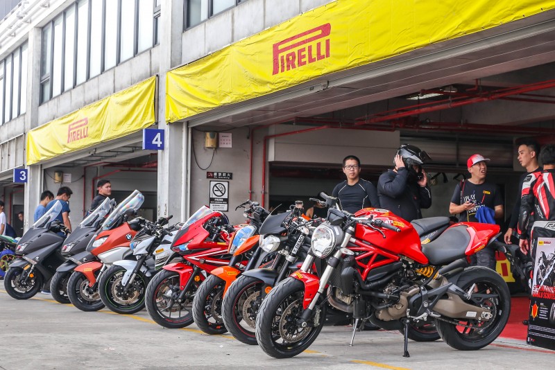 DIABLO ROSSO III 安排包含 BMW、DUCATI、HONDA、KAWASAKI、KTM、TRIUMPH等多款街車供體驗。