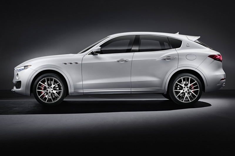 Levante側面相當流線,尤其腰線以上根本四門跑車模樣!可以直接做成Maserati的Panamera?