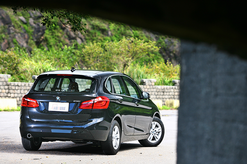 BMW 218i Active Tourer又適巧推出都會版,其實150萬購車預算還綽綽有餘。