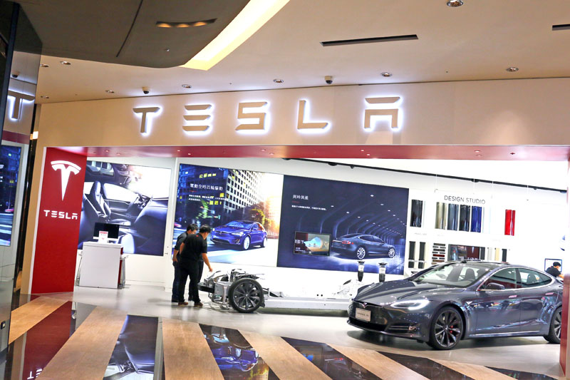 Tesla一進入台灣市場便選擇在百貨公司設立第一個據點。