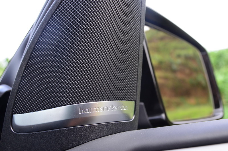 頂級的harman kardon音響系統為AMG車型的標準配備