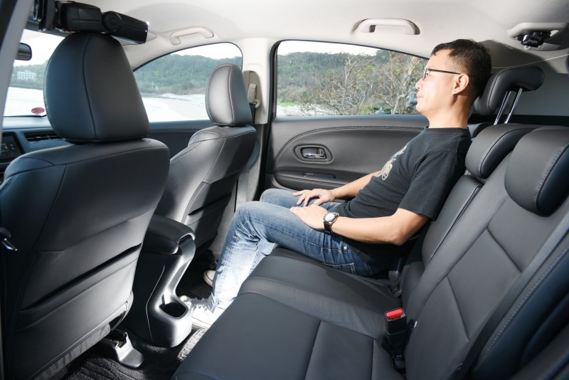 後座空間已經比美高一級車型