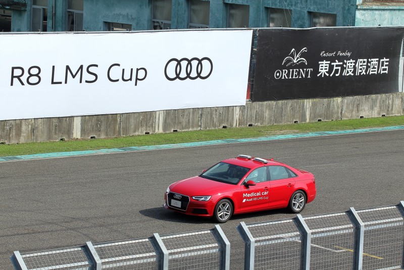 暖胎圈時由A4擔任的緊急醫療車也跟著讓場一週