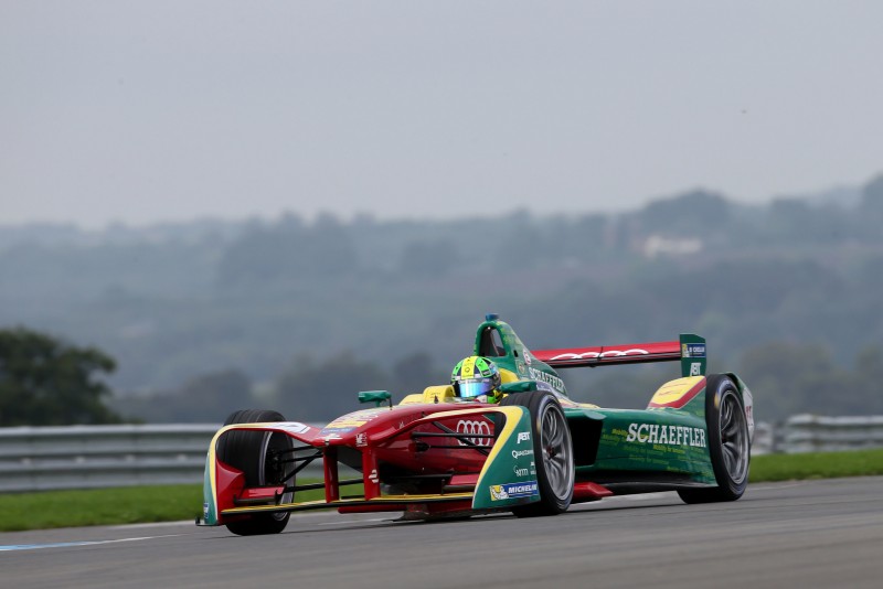 Audi 正式宣布,賽車重心將轉往以純電力動能為實驗平台的FIA Formula E電動方程式賽車,並在即將到來的2017年賽季,打造四環品牌全新純電動戰駒,放眼前瞻電動車科技發展。