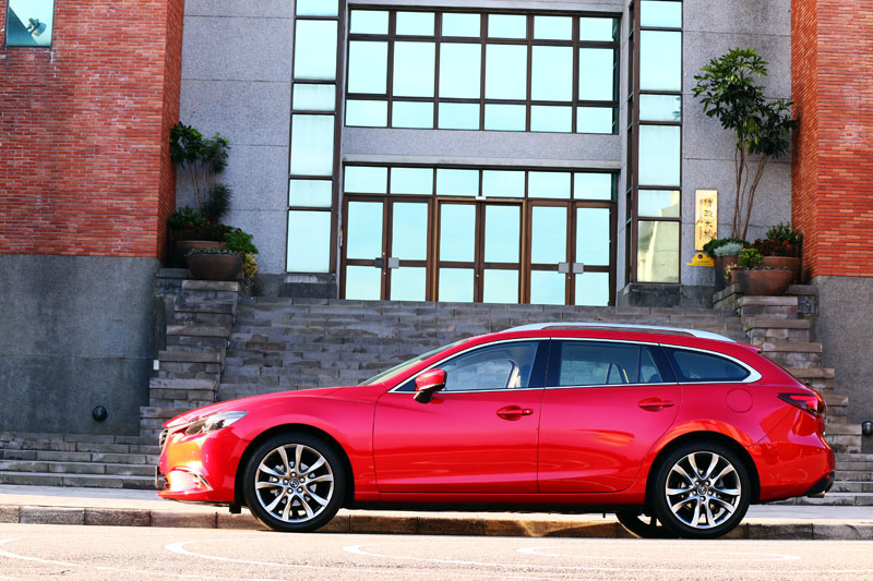 Mazda6 Wagon維持了修長流線的外型,不會過於臃腫。
