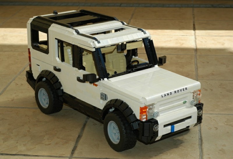 Land Rover Discovery3也在此次樂高推出的模型車清單中。