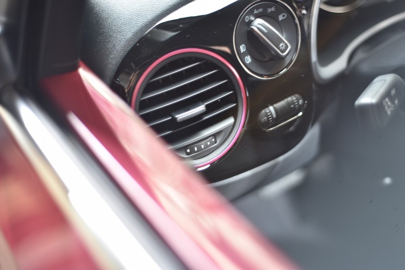 PINK專屬烤漆車側飾鈑