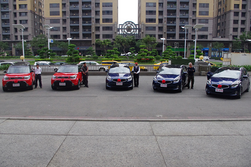 Kia車款受高雄市皇冠大車隊青睞,Carens CRDi七人座MPV車型與跨界休旅Soul將成為全台第一批多元計程車。