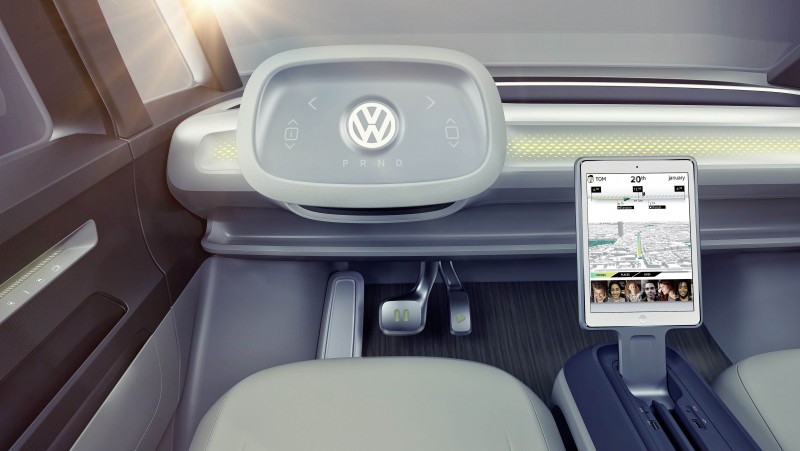 Volkswagen I.D. BUZZ概念車配備I.D. Pilot自動駕駛科技,且整合多項人性化科技配備,展演Volkswagen以「人」為本的造車理念。