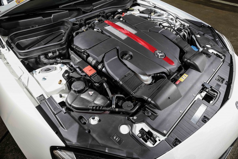 搭載3.0升雙渦輪增壓V6汽油引擎,具備367hp/520Nm輸出表現。