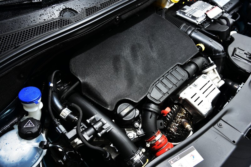 1.2L PureTech三缸渦輪引擎在1500rpm就能輸出峰值扭力,帶動車身相當輕快
