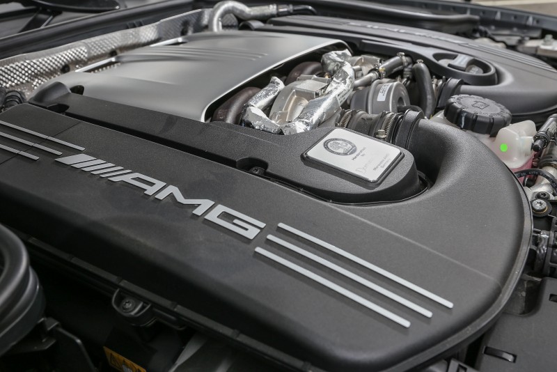 搭載的4.0升雙渦輪增壓汽油引擎,具備510hp/700Nm動能輸出。