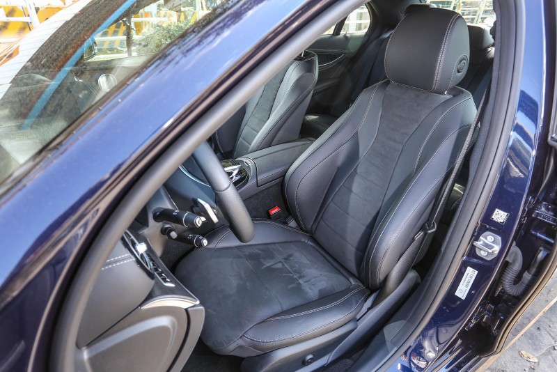 ▲座椅設計與E200 Avantgarde Lux車型相同。