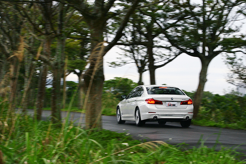 252hp/5200rpm以及35.7kgm/1450rpm峰值輸出放在不過1.5噸的車身上感受究竟如何?