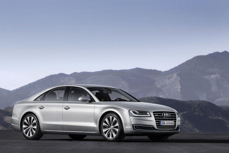 Audi A8 50 TDI quattro / 50 TFSI quattro領袖特仕版,結合總價值37萬元的頂尖配備,打造滿足層峰人士渴望的頂級首席座駕,限量各10台尊榮現身。