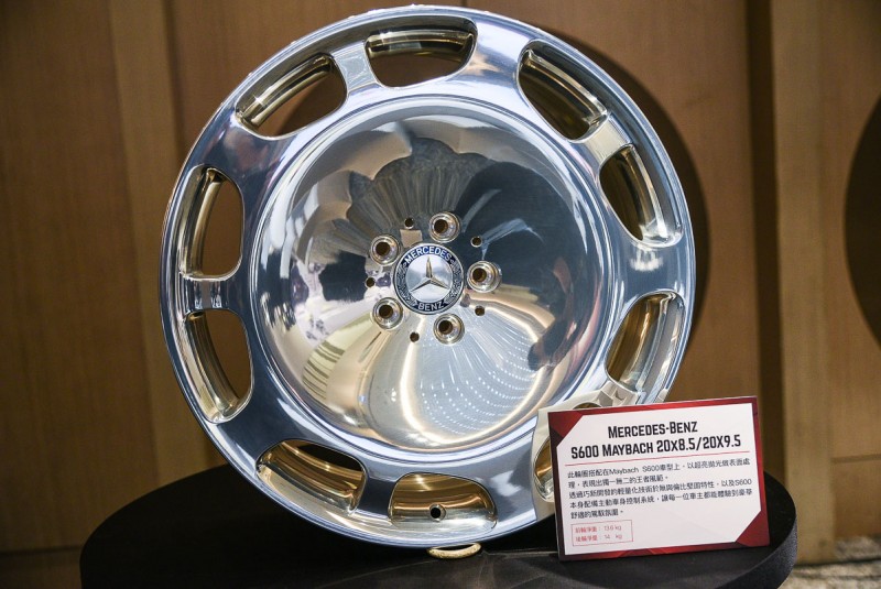 就連S600 MAYBACH的復古鋁圈.....不用懷疑,就是巧新做的