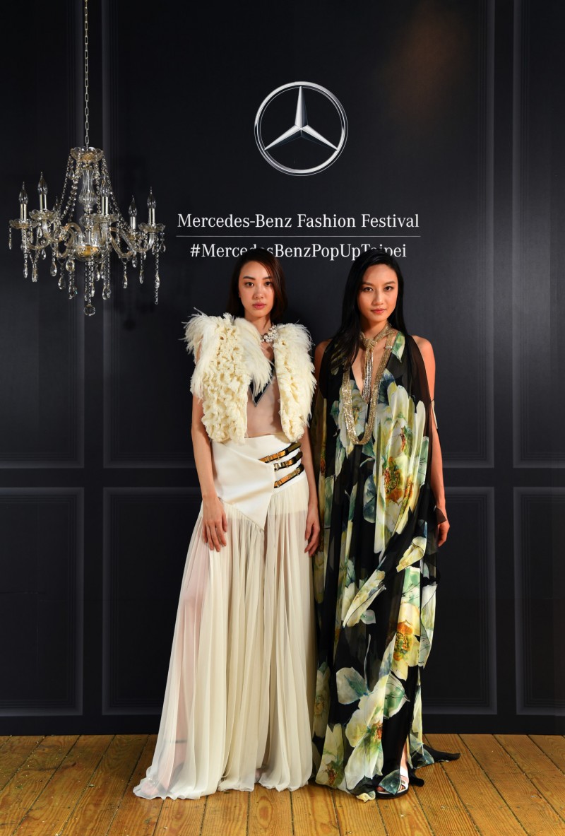 壓軸演出則是來自巴黎的 LANVIN 是法國歷史最悠久的高級時裝品牌,特別從法國巴黎總部空運來台 35 套 2017 春夏巴黎時裝周作品,是近年來台灣少有的國際秀陣容。