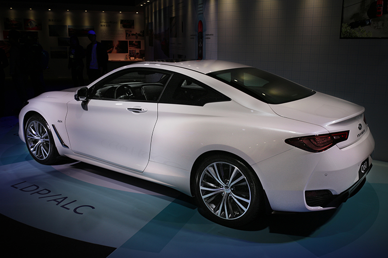 即便2.0t車型,一樣保有Q60漂亮俊逸的優雅身形。