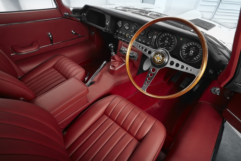 Jaguar E-TYPE 的Reborn 工程完全由「Jaguar Classic」部門精準操刀,依據 1960 年代的原始規格專屬打造。