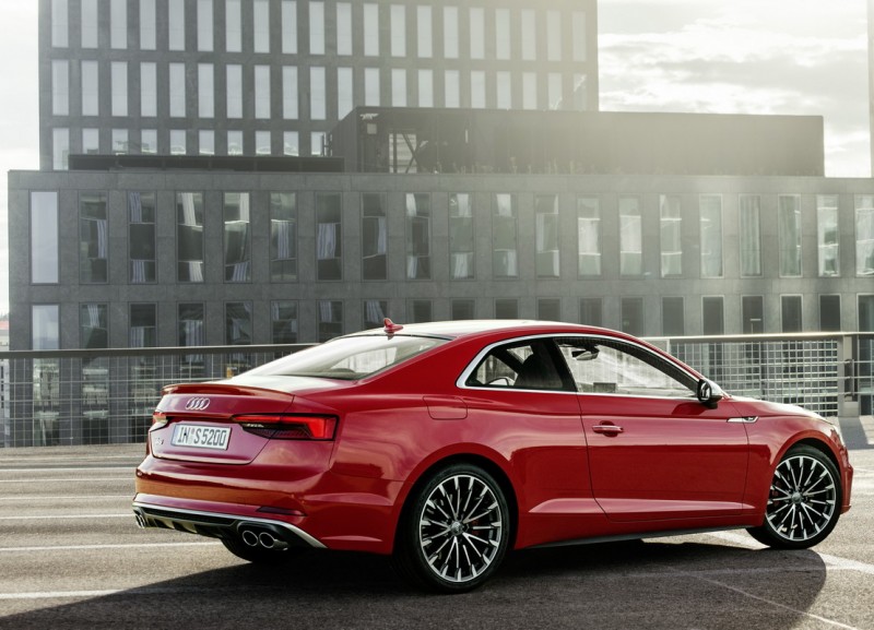 The new Audi A5也榮獲歐盟Euro NCAP 撞擊測試獲5星頂級評選之肯定,全新進化的Audi A5 車系即將於國內正式發表,以傲視同級對手之姿,並以完整豐富的配備水準和極具競爭力的價格,打造豪華轎跑車!