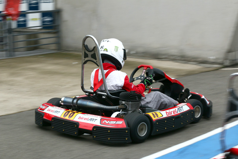 Super N35以Birel ART N35車架為基礎,搭配動力強勁的IAME 100二行程競技用引擎,動力性能介於N35與Yamaha SL之間。