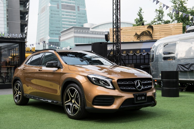 全新古銅金車色,在艷陽下閃耀著獨特的光輝,為新世代買家提供更與眾不同的選擇。