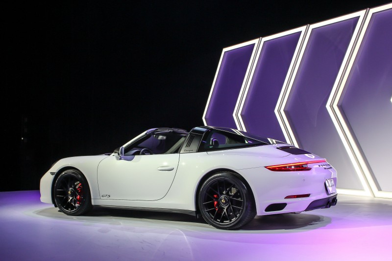 B柱以後、腰線以上完全透明!這就是911 Targa 4 GTS最誘人之處