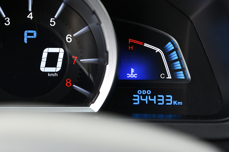 兩輛U6 TURBO ECO HYPER,各自40,245km與34,433km的里程,相同的是毫無異音的車艙與歷久彌新的完裝品質。