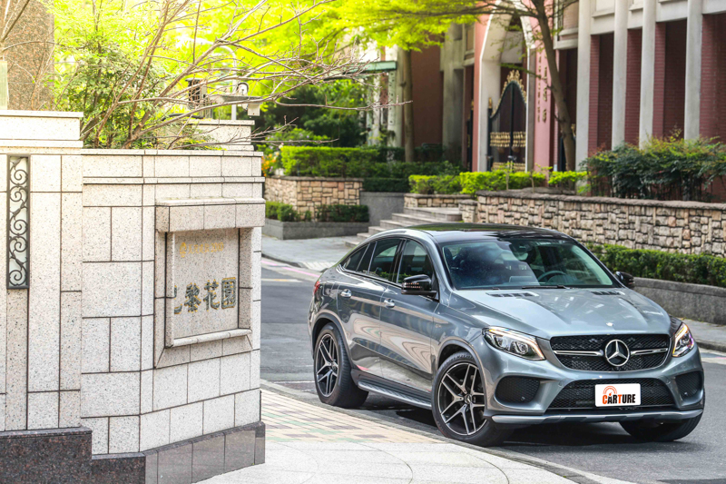 增添生活樂趣，這樣剛好。Mercedes-AMG GLE43 4Matic Coupe試駕