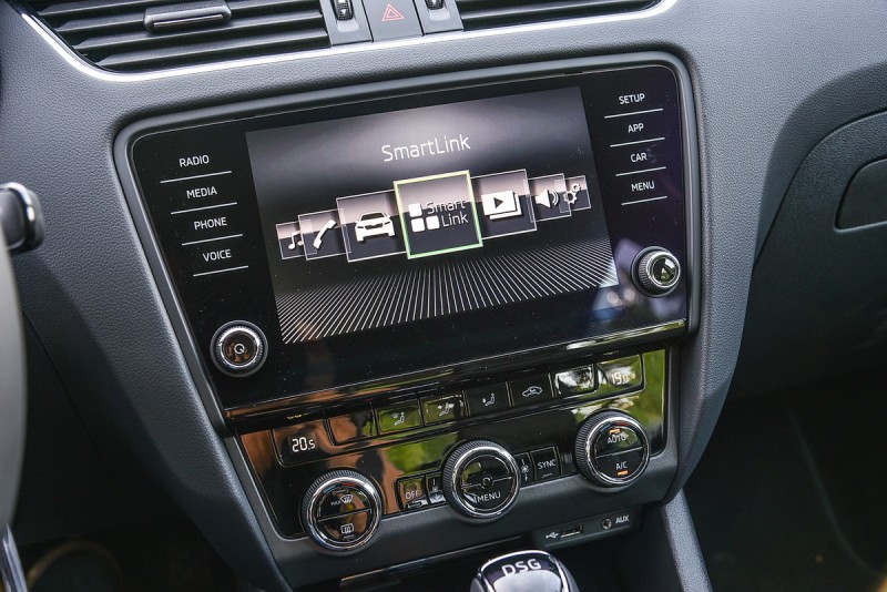 雙區恆溫空調與皮椅讓Skoda Octavia 1.0 TSI 豪華動能版的上市優惠價85.9萬更吸引人