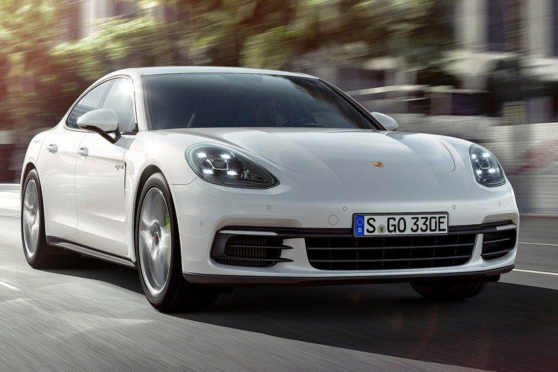 Panamera 的插電式混合動力車型。