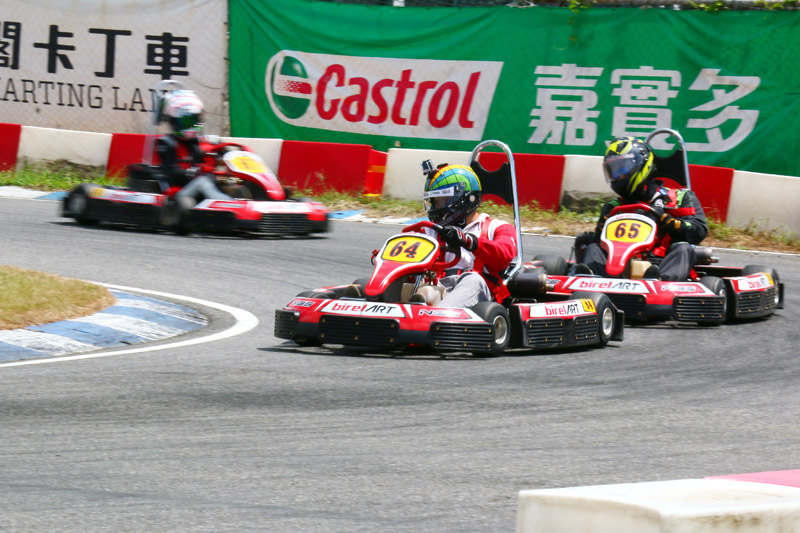 B組的Faylung Leung(64號車)在決賽中展現實力,自第六位衝到冠軍席次。