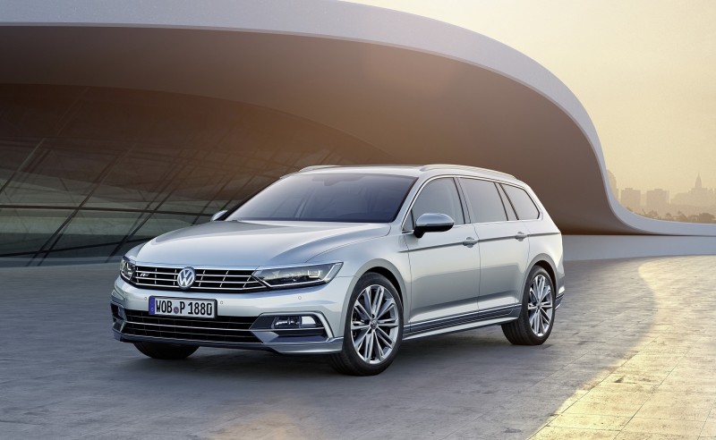 Passat Variant 380 TSI R-Line Performance 建議售價為1,890,000元,現正開放預購。