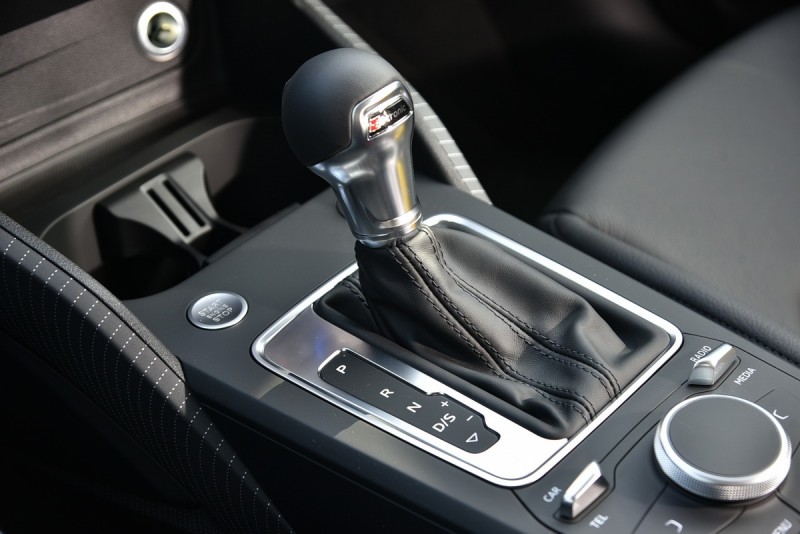 S-tronic 7速自手排是1.4升渦輪增壓引擎最佳拍檔