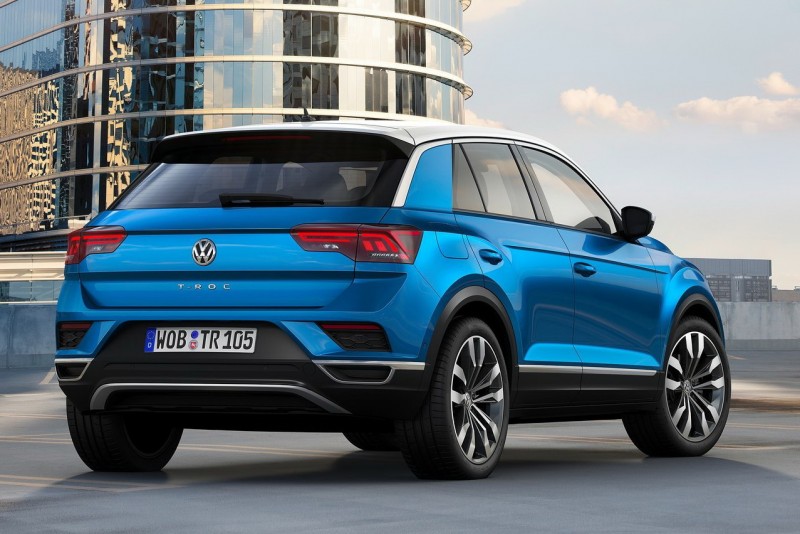 T-Roc打破Volkswagen傳統,取消動力標示並首度將車名鑲嵌在尾門中央,頗有幾分Porsche車款味道。