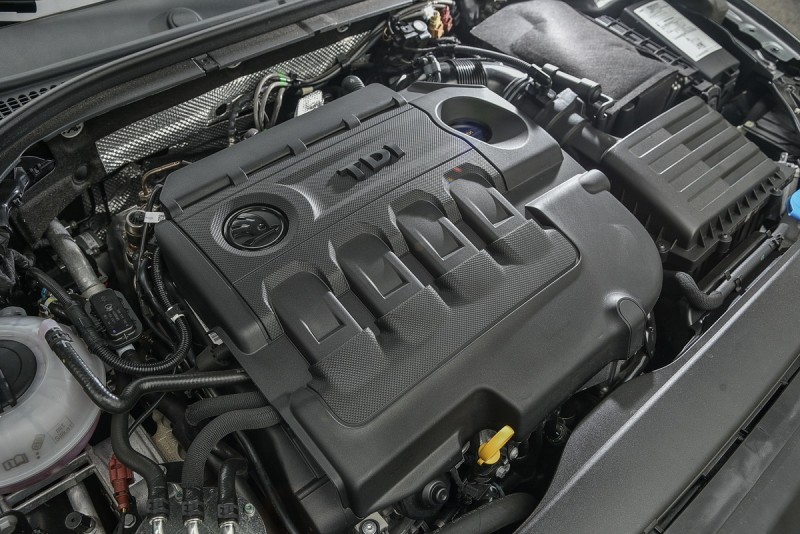 直四渦輪增壓柴油引擎重新調校後馬力提升25%來到190hp,扭力峰值也同步成長18%成為40.8kg/m