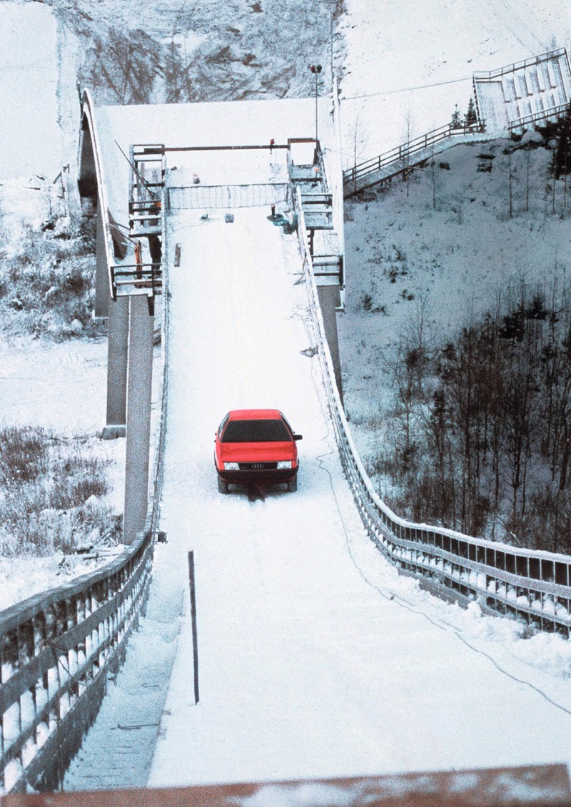 1986年的Ski-jump廣告,不僅讓許多車迷印象深刻,也為quattro強大的越野形象留下了一個經典的紀錄。