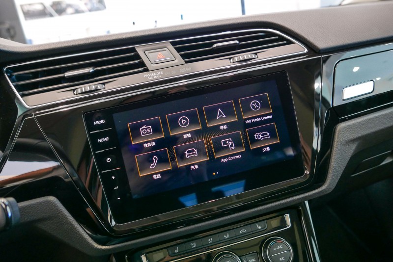 雙R-Line車型更標配Discover Pro 9.2吋多媒體觸控音響主機