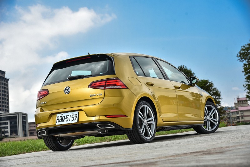 115.8萬攻頂Golf