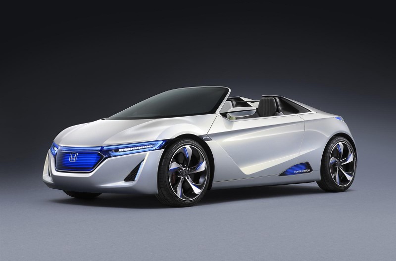 2011年發表的Honda EV Ster Concept 2算是電動小型跑車的先驅雛形,其概念已量產為現行S660小跑車