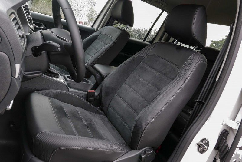 雙材質座椅讓Amarok V6擁有最舒適的承坐感受