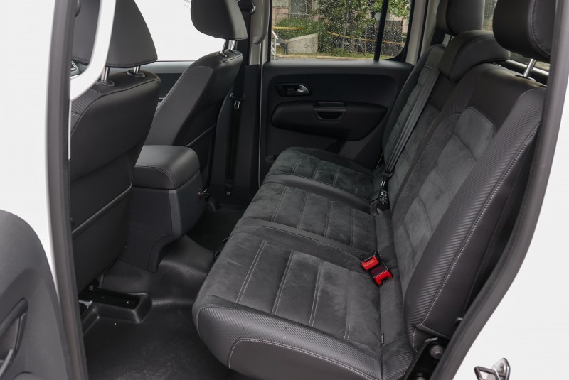 目前已開放的皮卡後座,Amarok V6成為載客載物都方便的全方位車款