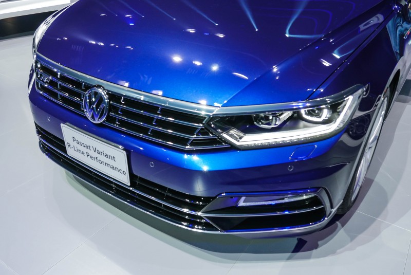 搭載套件的Passat Variant 380 TSI R-Line Performance散發出冷冽運動氣息