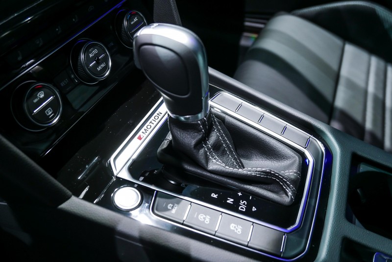 280hp/35.7kgm優異動力,搭配DCC主動式底盤控制系統、4MOTION主動式智慧型四輪驅動系統、運動化懸吊,可於5.5秒完成百公里加速(Variant車型為5.7秒)。