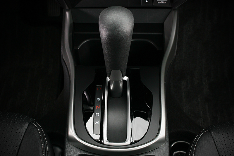 優異的引擎效率加上G-Design Shift CVT無段變速系統,從而帶來17.5km/L優異平均油耗表現。