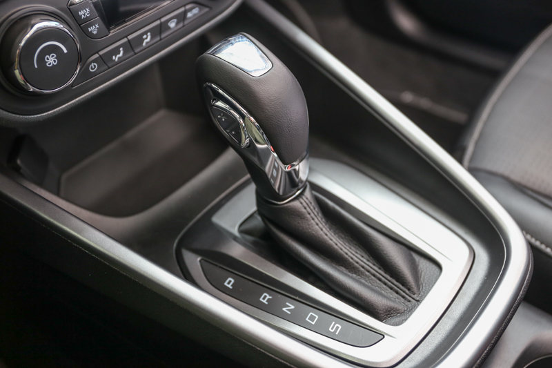 Ford Escort採用1.5L Ti-VCT引擎與SelectShift™六速手自排變速箱,提供113 匹馬力與14.5 kgm扭力輸出。