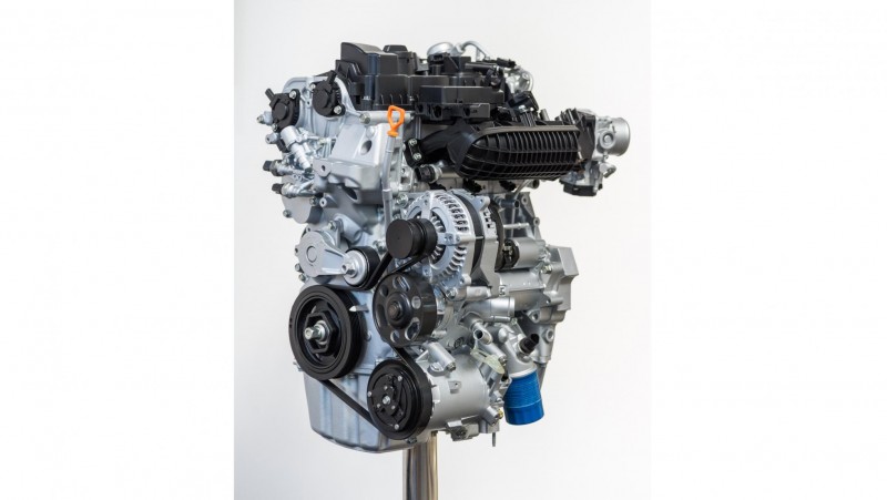 1.0 Vtec Turbo保留了Honda引以為傲的 i-VTEC系統(可變揚程以及進排氣雙可變),更導入缸內直噴、可變式容量機油泵、濕式正時皮帶以及氣缸頭內置水冷排氣頭段等新技術