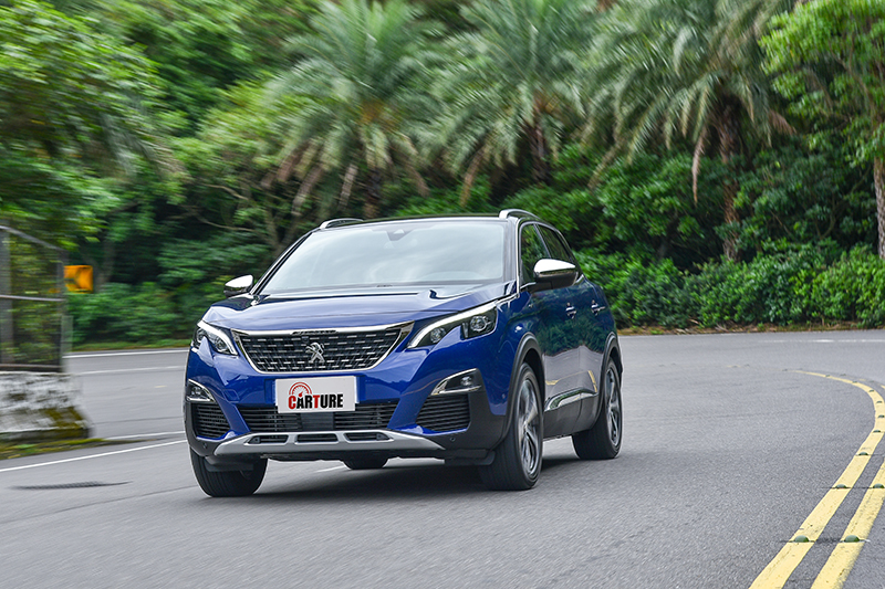 2000轉即有40.79kg-m峰值扭力輸出的3008 SUV GT Grip Control,跑起來當然輕盈明快。
