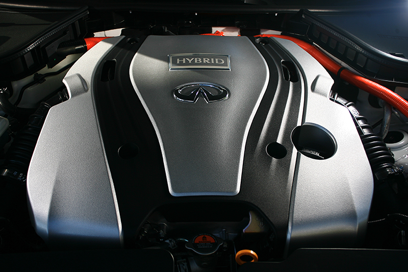 3.5升V6引擎外加電動馬達後,可帶來高達360hp綜效馬力與56.1kg-m綜效扭力。
