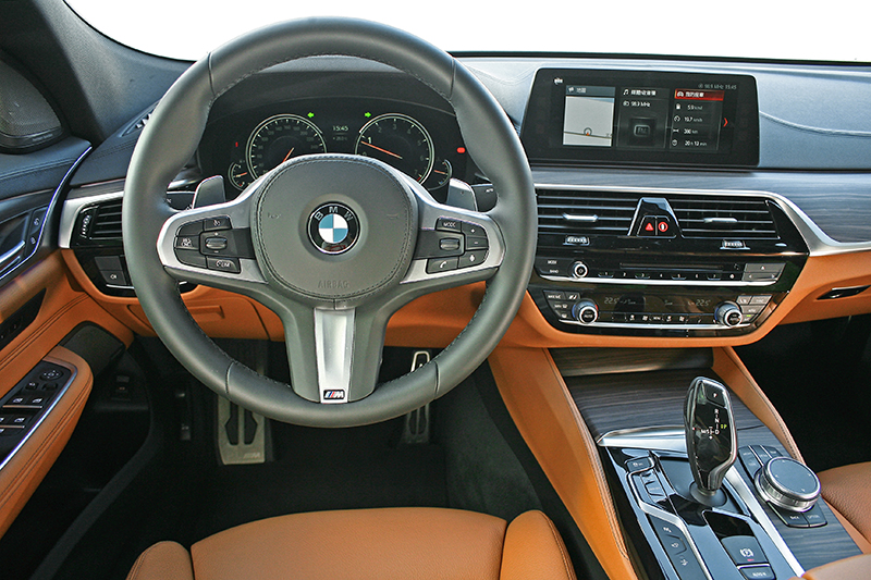 一如新世代BMW,630i Gran Turismo中控台相當細緻漂亮。